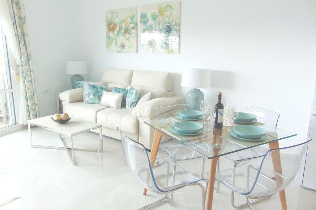 Lux. Frontbeach-Terrace. 5 Pools.Tv. 2 A.C.Netflix Benalmádena Buitenkant foto