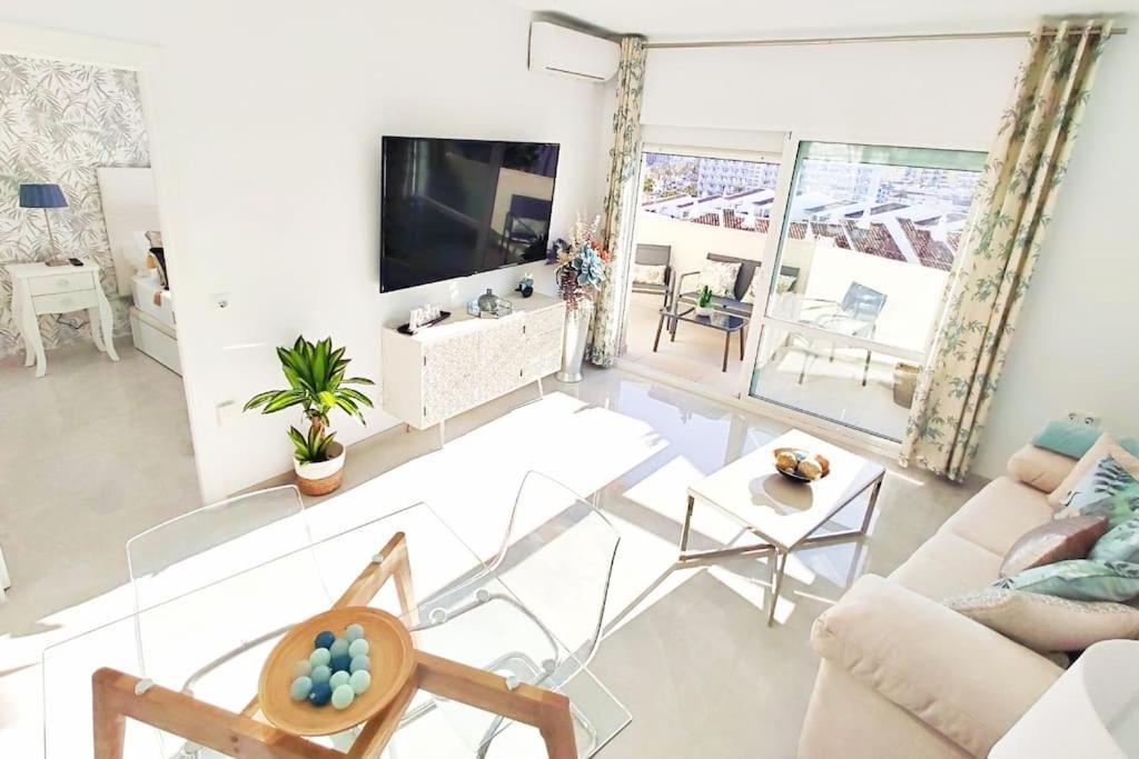 Lux. Frontbeach-Terrace. 5 Pools.Tv. 2 A.C.Netflix Benalmádena Buitenkant foto
