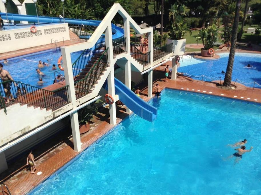 Lux. Frontbeach-Terrace. 5 Pools.Tv. 2 A.C.Netflix Benalmádena Buitenkant foto