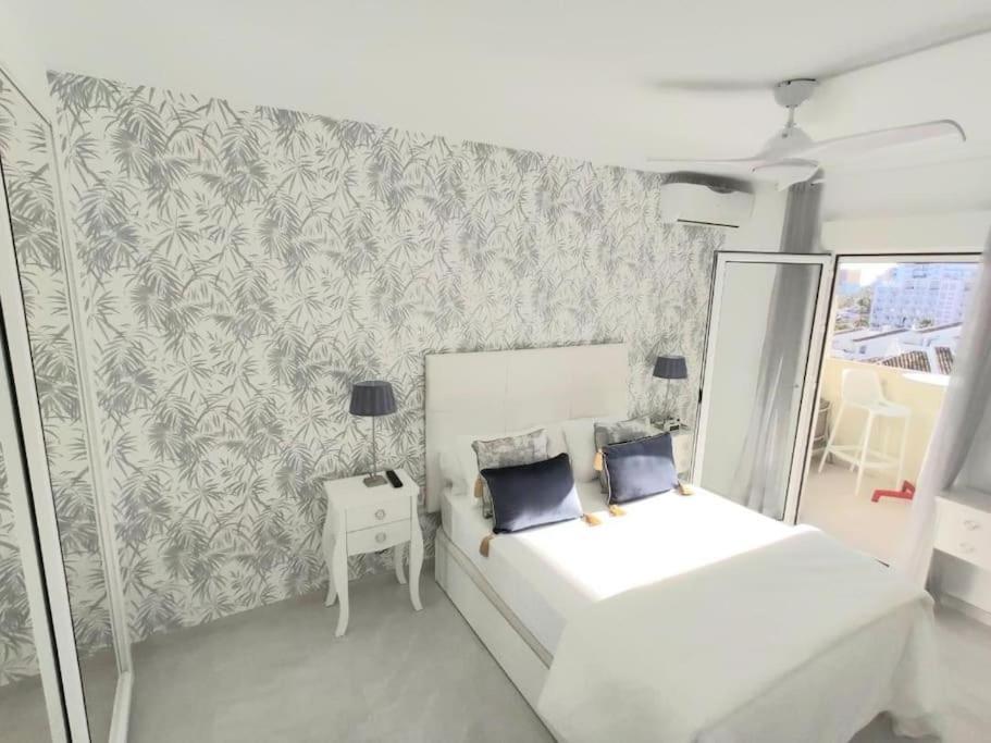 Lux. Frontbeach-Terrace. 5 Pools.Tv. 2 A.C.Netflix Benalmádena Buitenkant foto