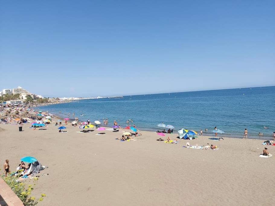 Lux. Frontbeach-Terrace. 5 Pools.Tv. 2 A.C.Netflix Benalmádena Buitenkant foto