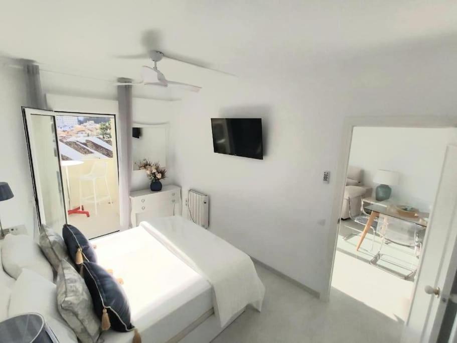 Lux. Frontbeach-Terrace. 5 Pools.Tv. 2 A.C.Netflix Benalmádena Buitenkant foto