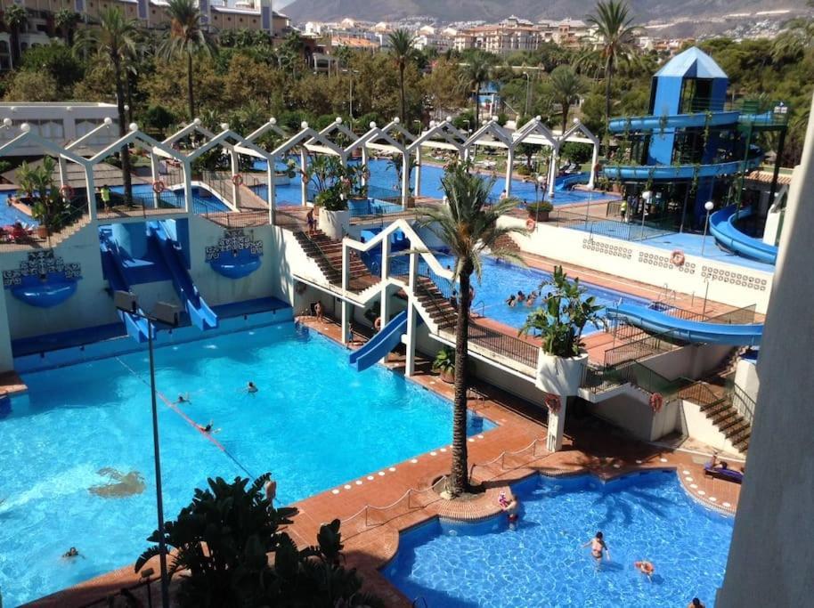 Lux. Frontbeach-Terrace. 5 Pools.Tv. 2 A.C.Netflix Benalmádena Buitenkant foto