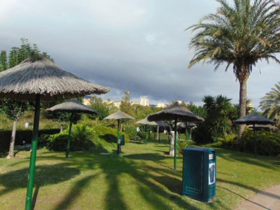 Lux. Frontbeach-Terrace. 5 Pools.Tv. 2 A.C.Netflix Benalmádena Buitenkant foto
